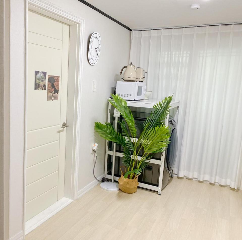 Choi In Sinsa Apgujeong Kang-nam K-star Rode Apartment Seoul